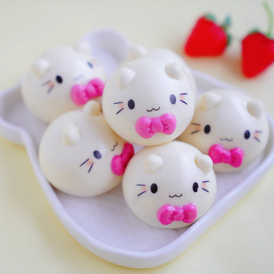 Meeow Kitty Bao (with Red Bean Paste)